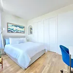 Large One Bedroom - Massive Private Terrace - Luxury Building - Williamsburg - Greenpoint
